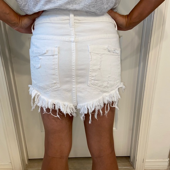 White jean skirt. - Picture 5 of 12